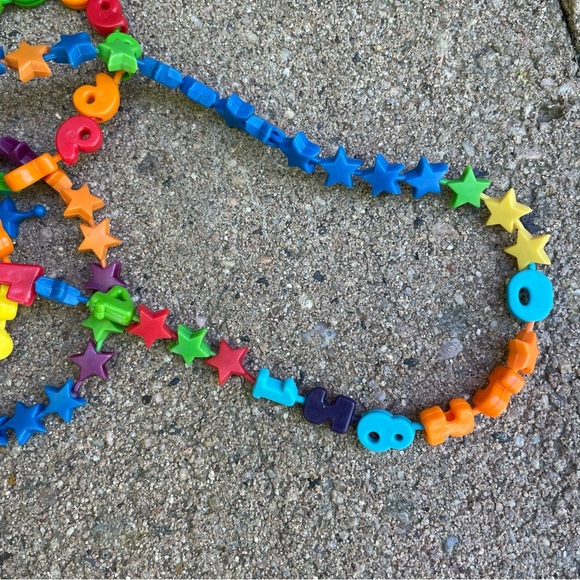 Kids Colorful Beads with Stars and Letters Necklace and Bracelet Making - Picture 7 of 7